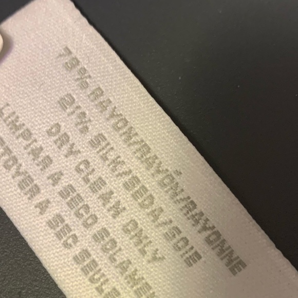 Liz Claiborne Beautiful Open Shawl - Picture 8 of 8